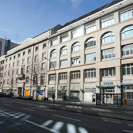 Rent24 Coliving P180 2* Berlino